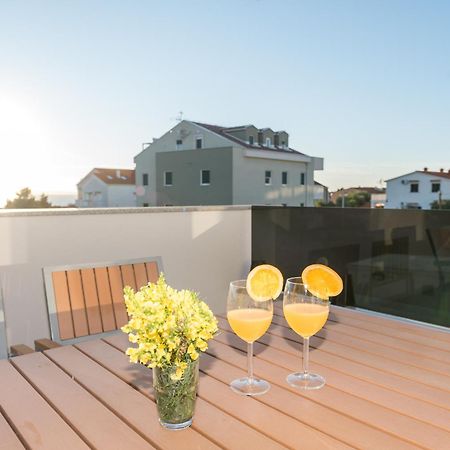 Villa Lena Luxury Apartments نوفاليا الغرفة الصورة