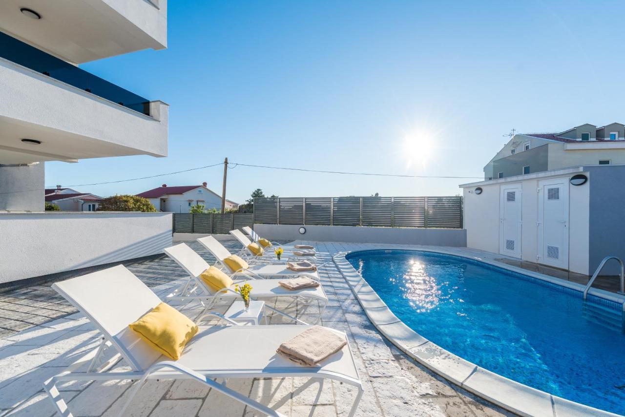 Villa Lena Luxury Apartments نوفاليا المظهر الخارجي الصورة