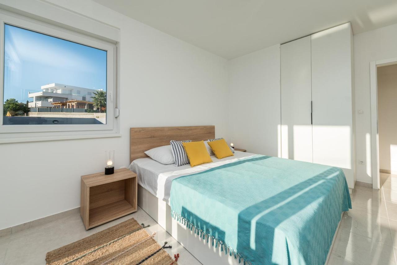 Villa Lena Luxury Apartments نوفاليا المظهر الخارجي الصورة
