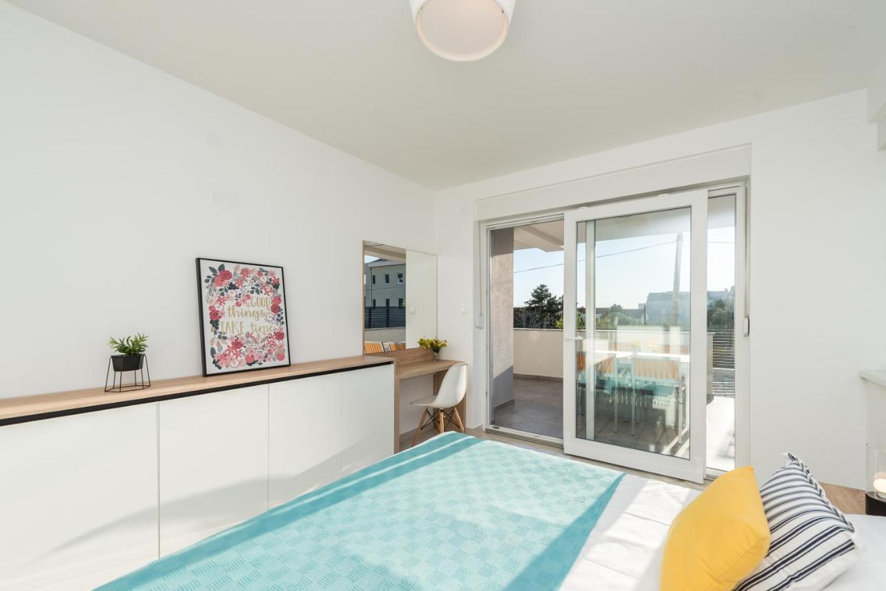 Villa Lena Luxury Apartments نوفاليا المظهر الخارجي الصورة