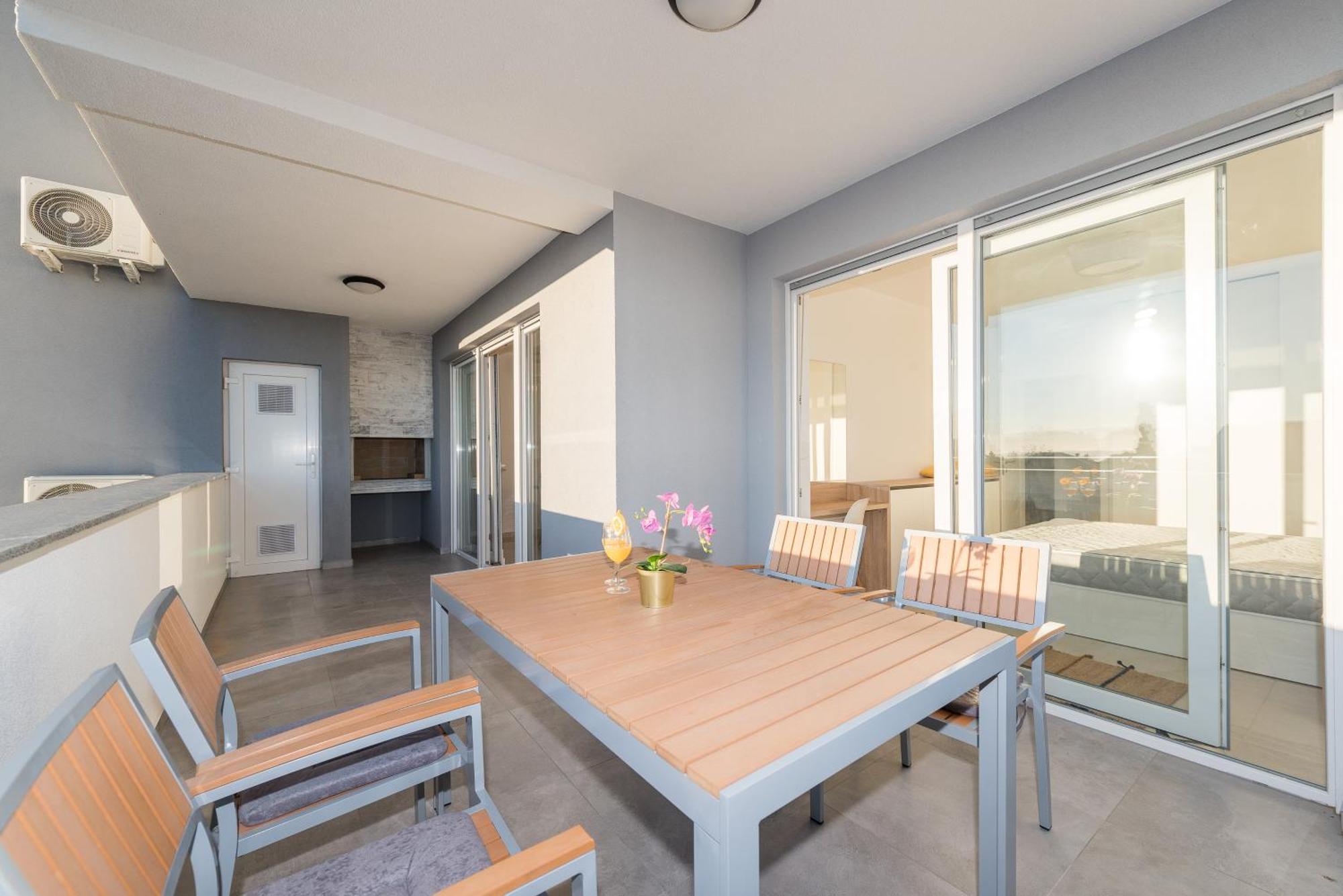 Villa Lena Luxury Apartments نوفاليا الغرفة الصورة