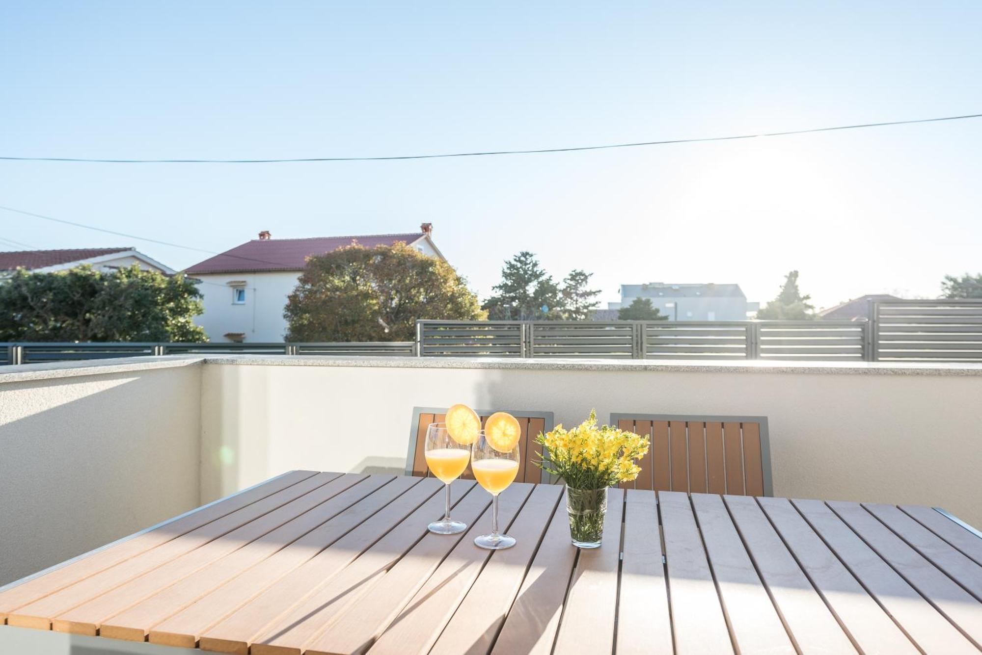 Villa Lena Luxury Apartments نوفاليا الغرفة الصورة